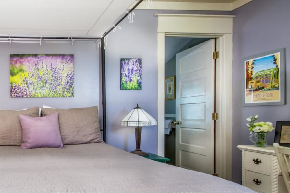Oak Hill Bed & Breakfast 36/50