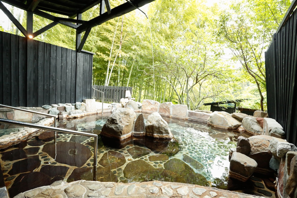 Auberge Yuraku 24/50