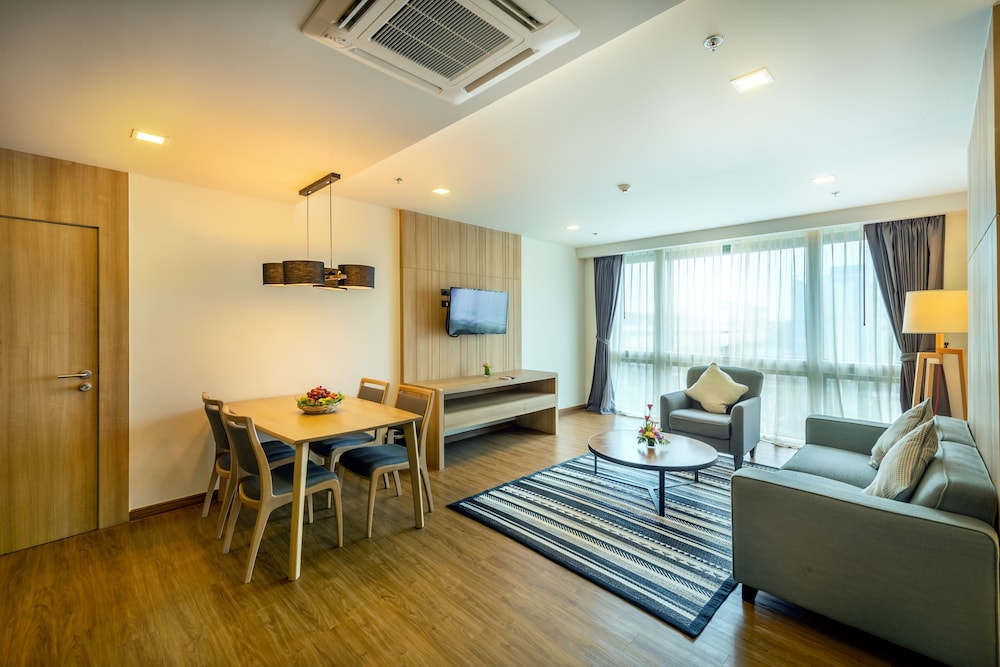 Plaai Prime Hotel (ex D Varee Diva Central Rayong) 42/71