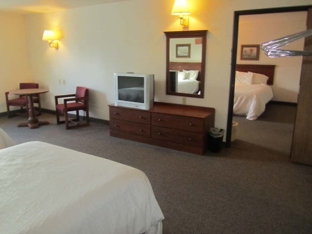 Park View Inn And Suites And Conference Center 21/65