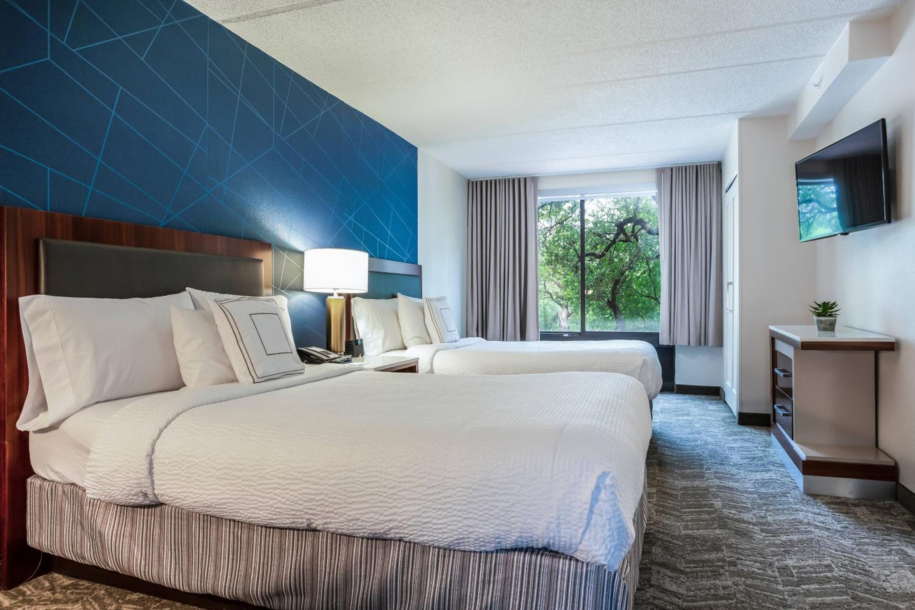 جناح بسرير مزدوج مع أريكة لذوي الإعاقة، SpringHill Suites Austin The Domain Area 2/8