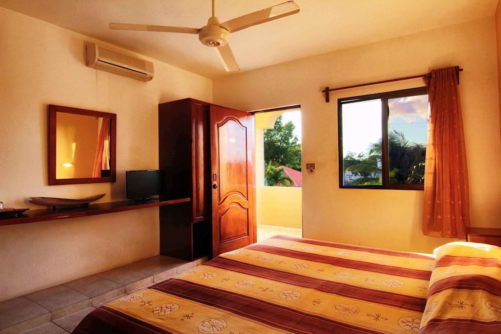 Hotel El Eden 32/57