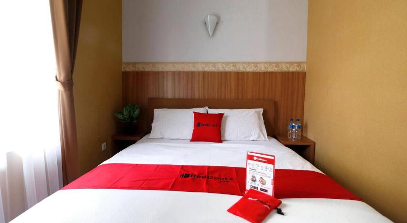 Reddoorz Plus Near Undip Tembalang 27/47