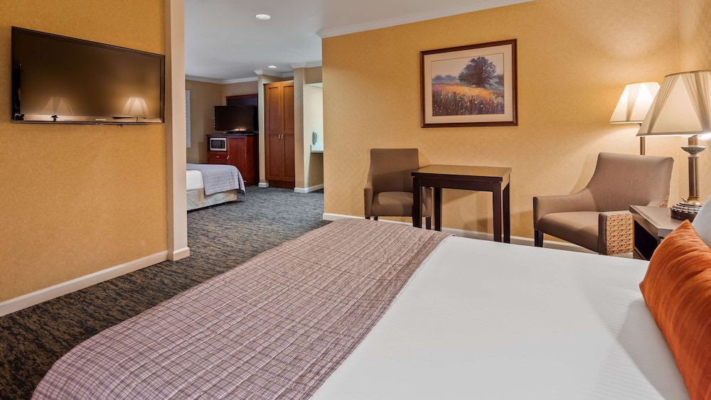 Best Western Plus Humboldt Bay Inn 17/47