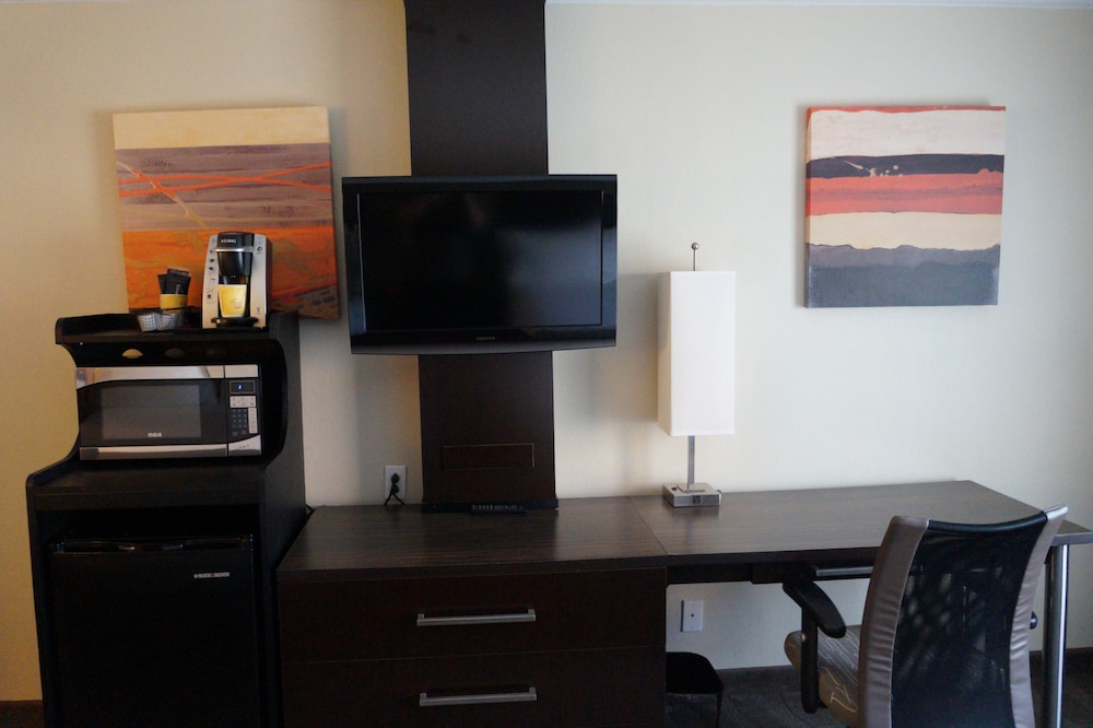 Holiday Inn Portsmouth Downtown 50/66