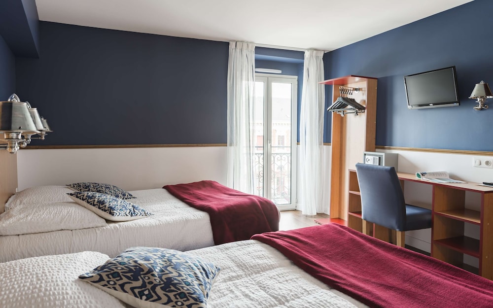 Brit Hotel de Paris 8/33