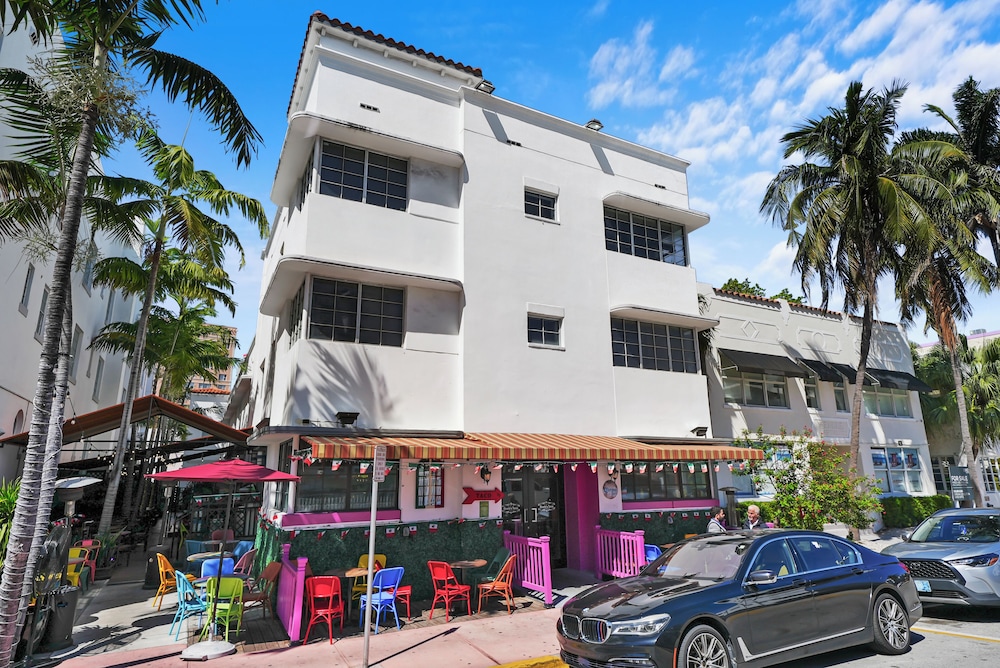 Whitelaw Hotel 52/59