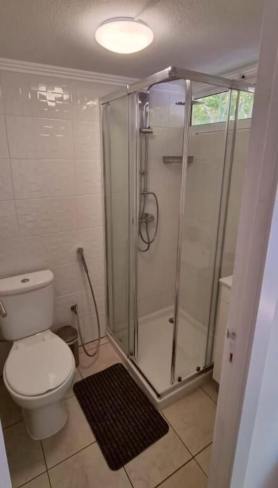 F3 Hostels 41/50