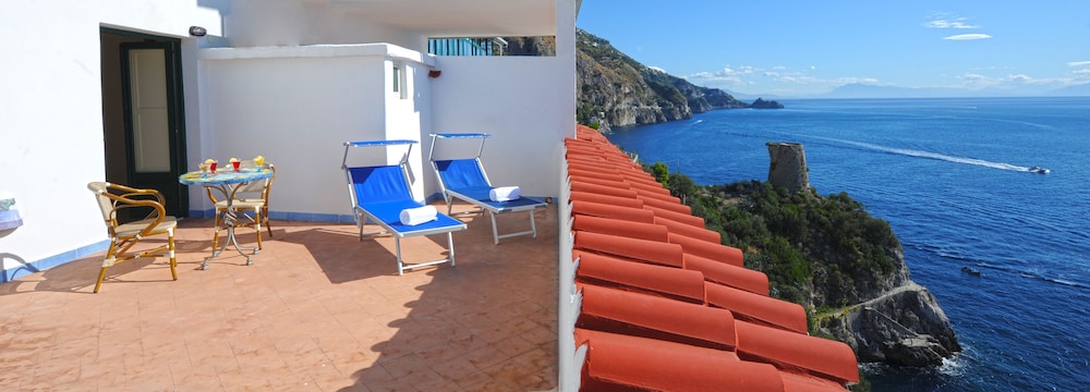 Hotel Torre Saracena 35/56