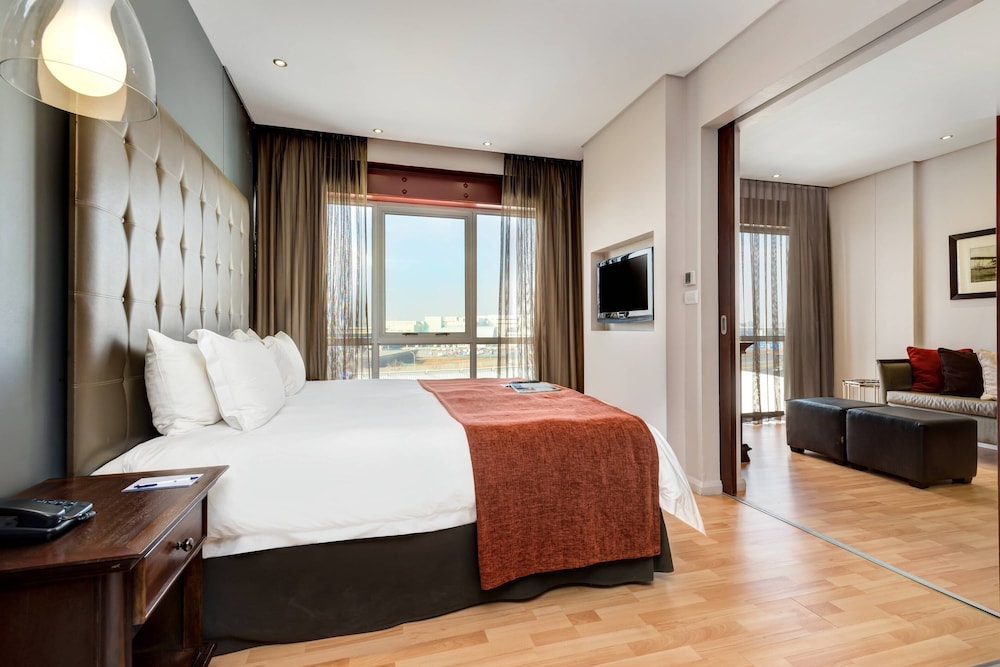 Protea Hotel By Marriott O R Tambo Airport 23/41
