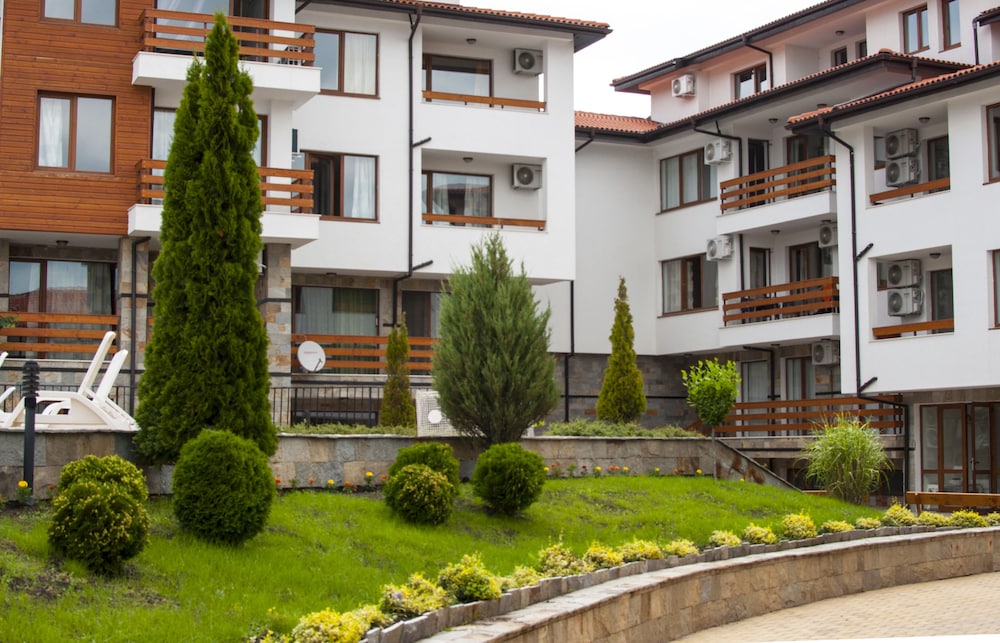 Gardenia Hills 57/72