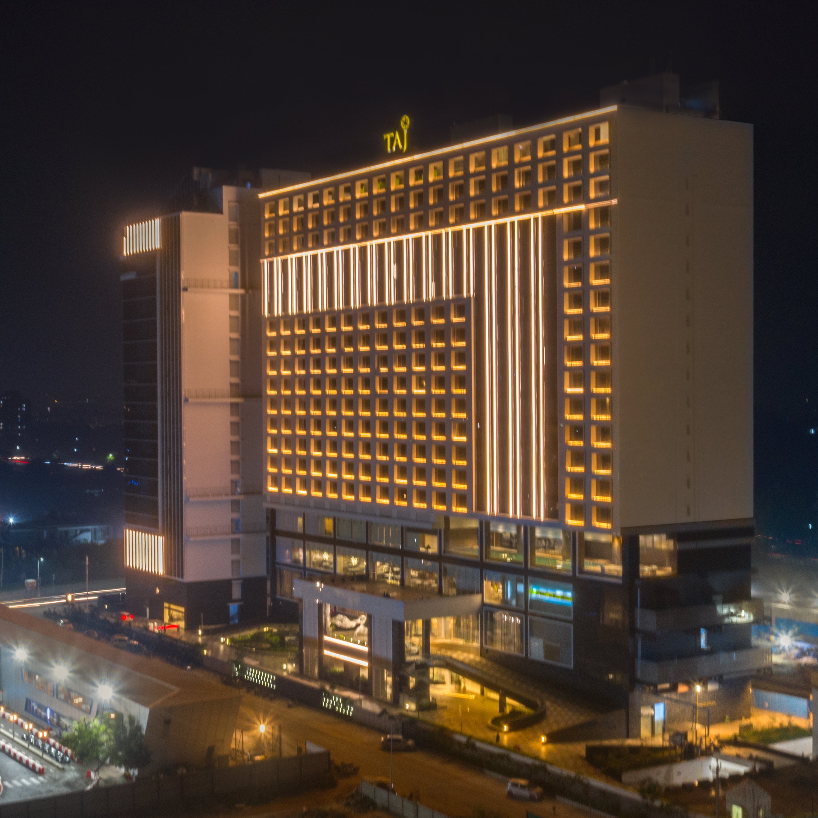 Taj Skyline Ahmedabad 2/64