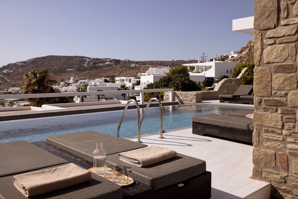 Amazon Mykonos Resort And Spa 19/46