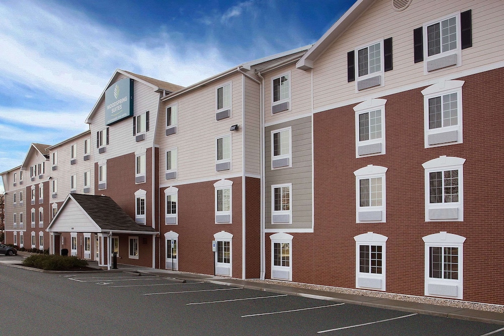 WoodSpring Suites Richmond West I-64 28/34
