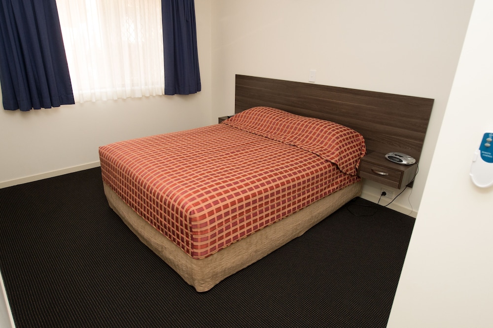 Quality Hotel Robertson Gardens 30/42