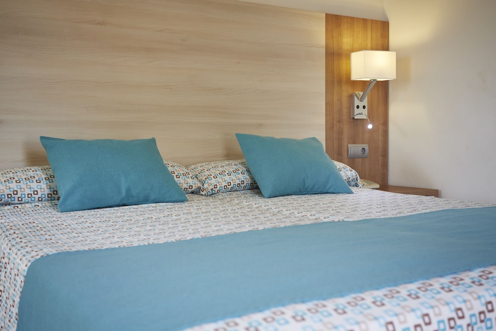 Invisa Hotel Club Cala Blanca 16/44