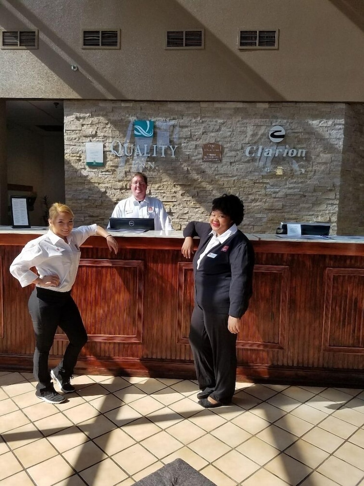 Quality Inn & Suites Fort Collins East 6/58