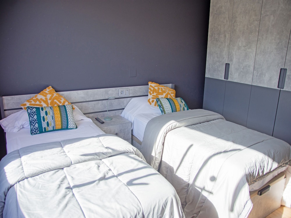 Apartamentos Santander Maliaño Suites 3000 18/50