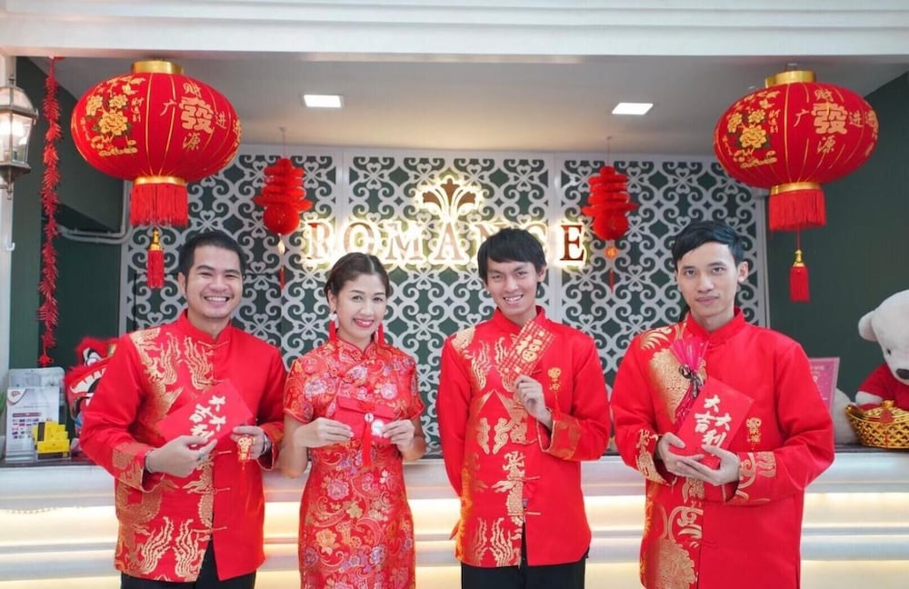 Romance Hotel Sukhumvit 97 18/58
