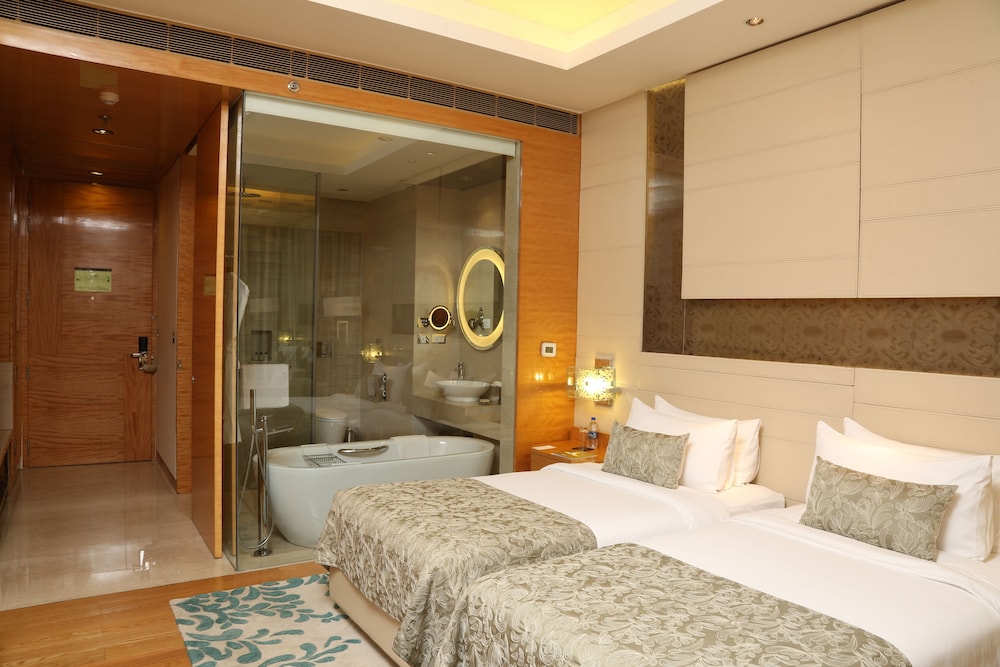 Taj City Centre Gurugram 28/80