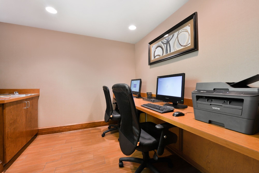 Springhill Suites Pinehurst Southern Pines 32/48