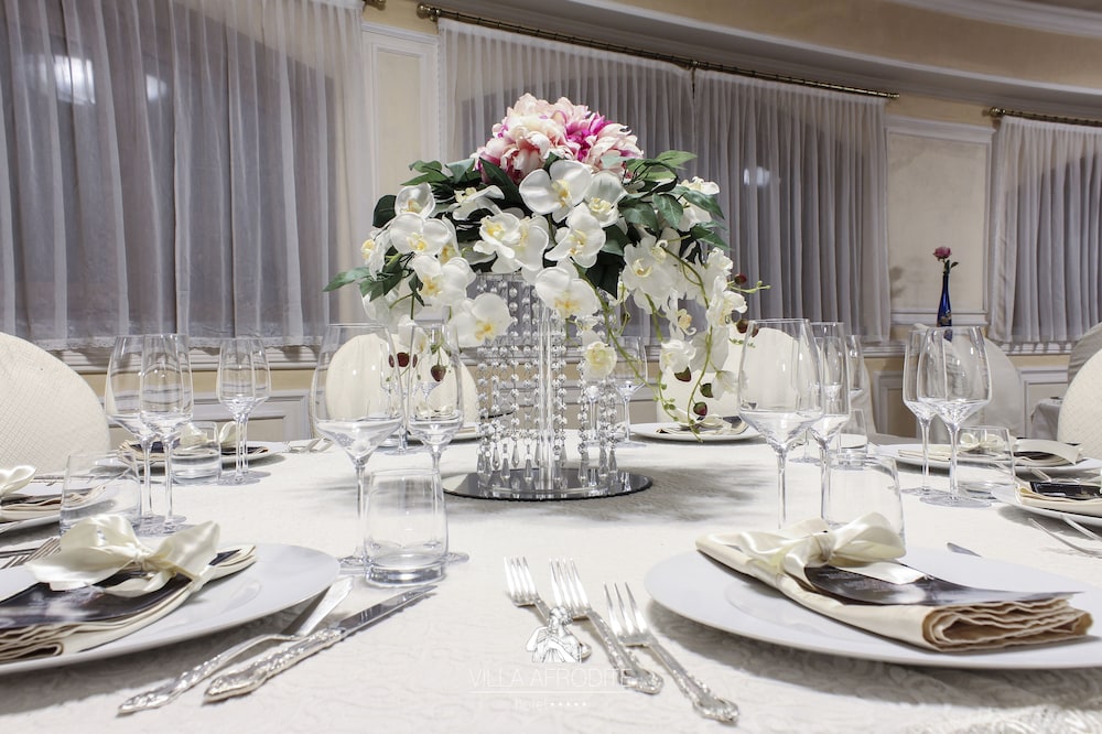 Afrodite Boutique Hotel 56/64