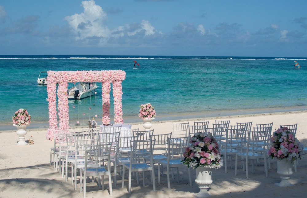 Crystals Beach Resort Belle Mare, a member of Radisson Individuals 52/56