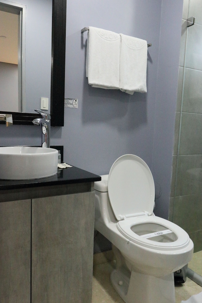 HOTEL LLERAS 10 62/63