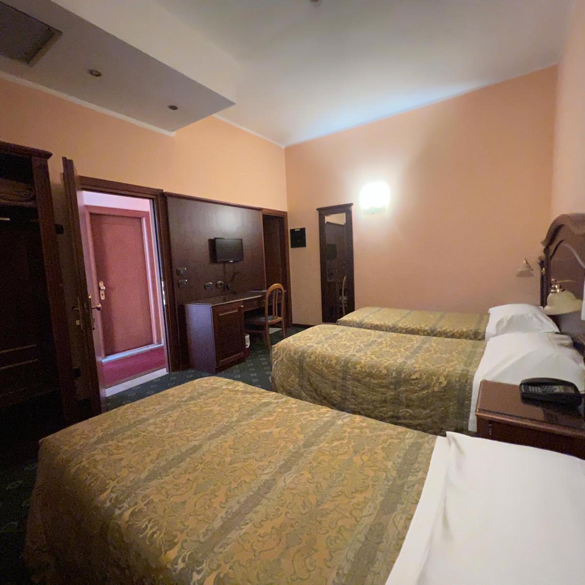 Hotel Valganna Srl Ex Valganna 22/50