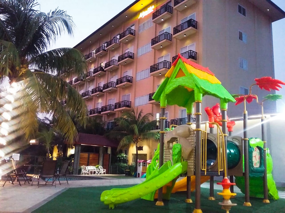 Narita Hotel Tangerang 27/33