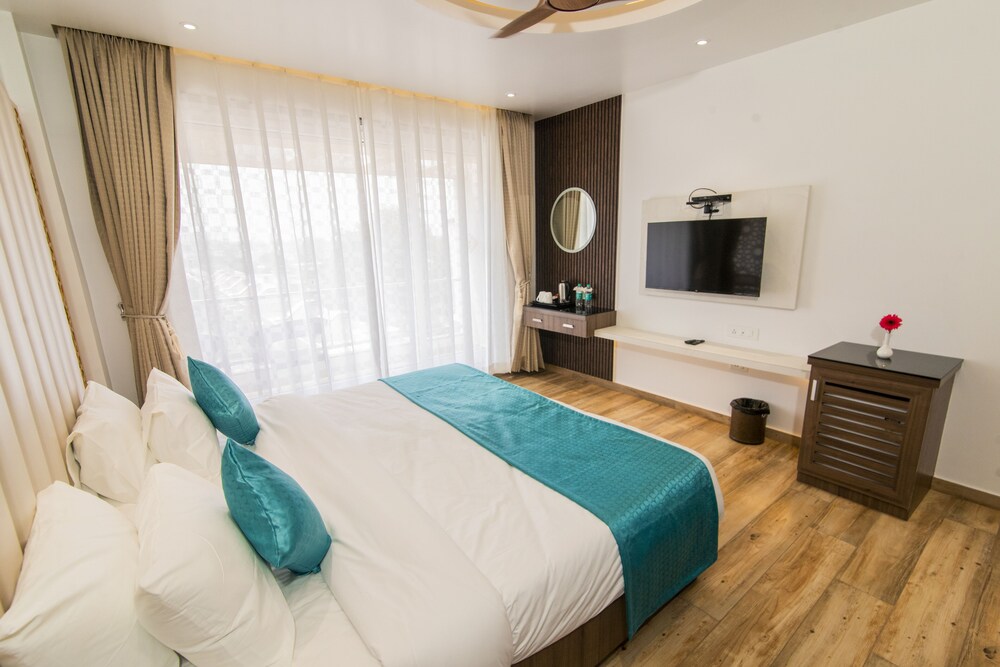 EXECUTIVE, DOUBLE BED