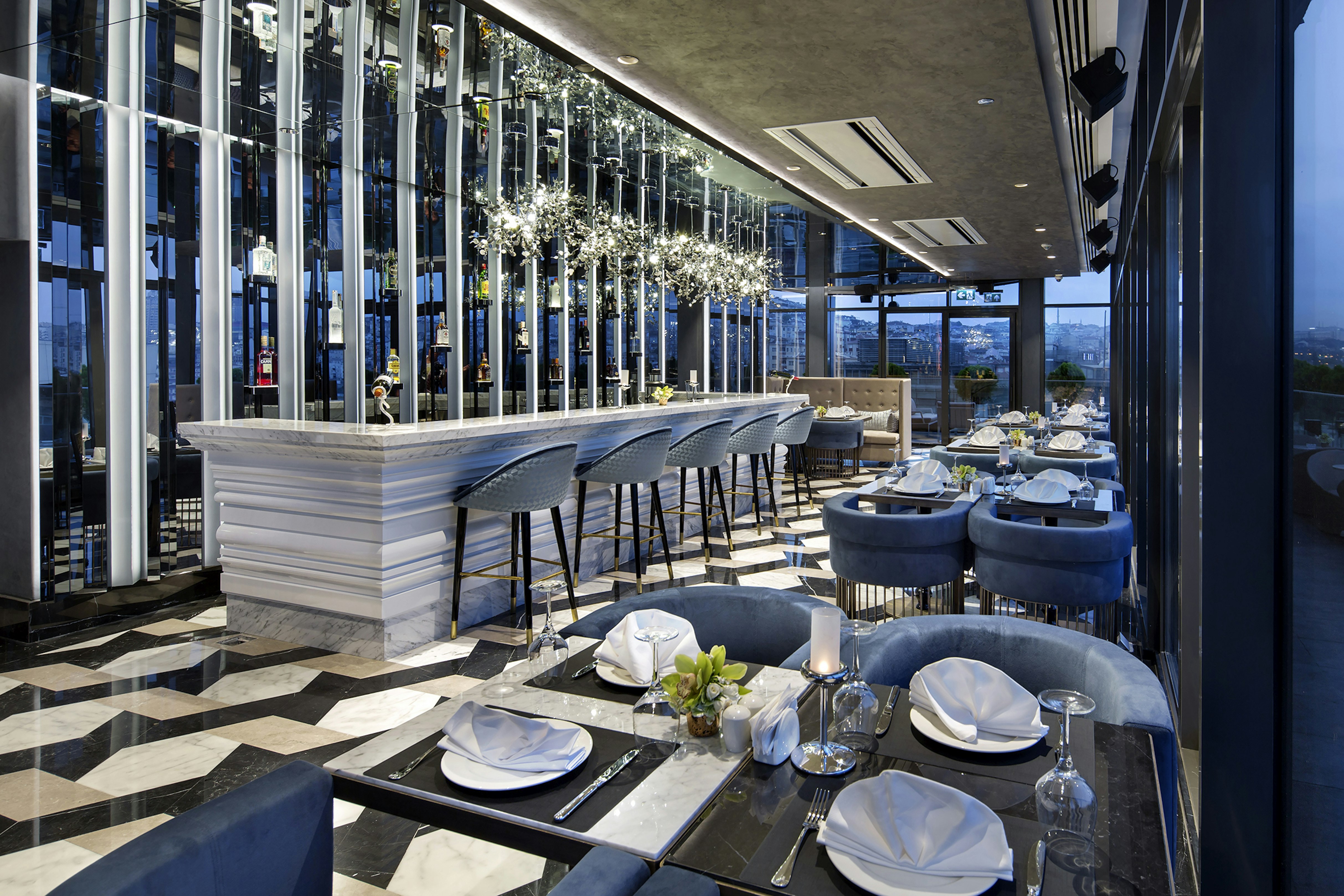 Doubletree By Hilton Istanbul Piyalepasa 60/82