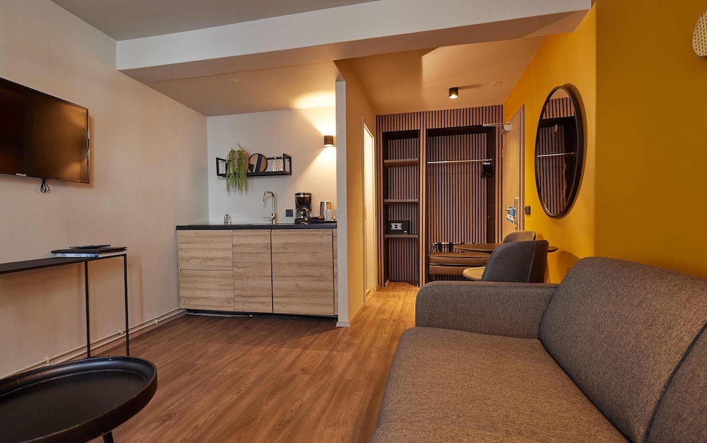 Hotel Fron 38/50