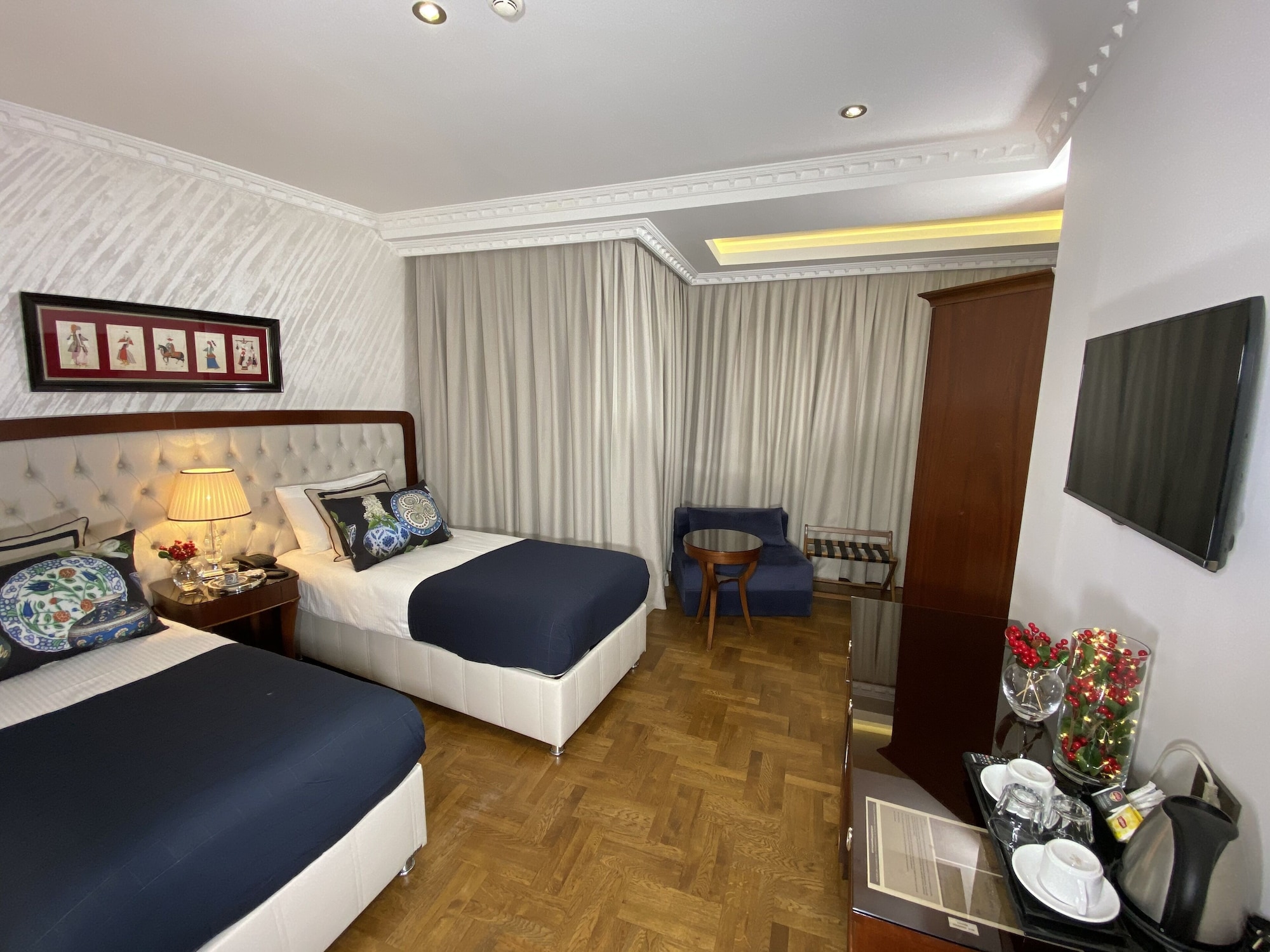 غرفة سوبيريور بسرير كينج بإطلالة على البحر، Four Doors Hotel 2/3