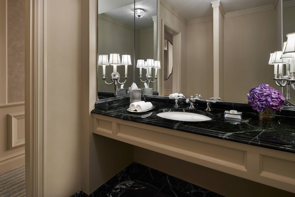 Ritz Carlton Pentagon City 42/59