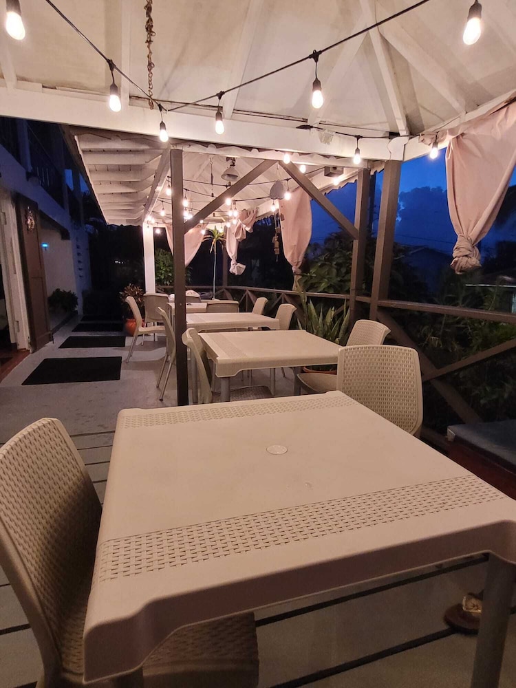 Ellen Bay Inn 27/50