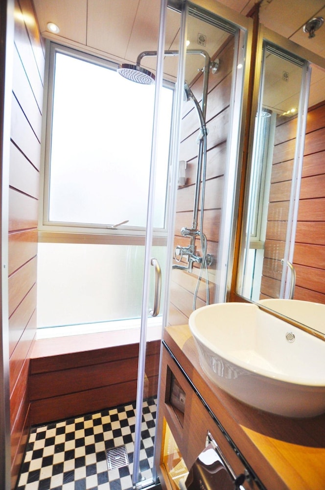 Bluejay Residences 14/40