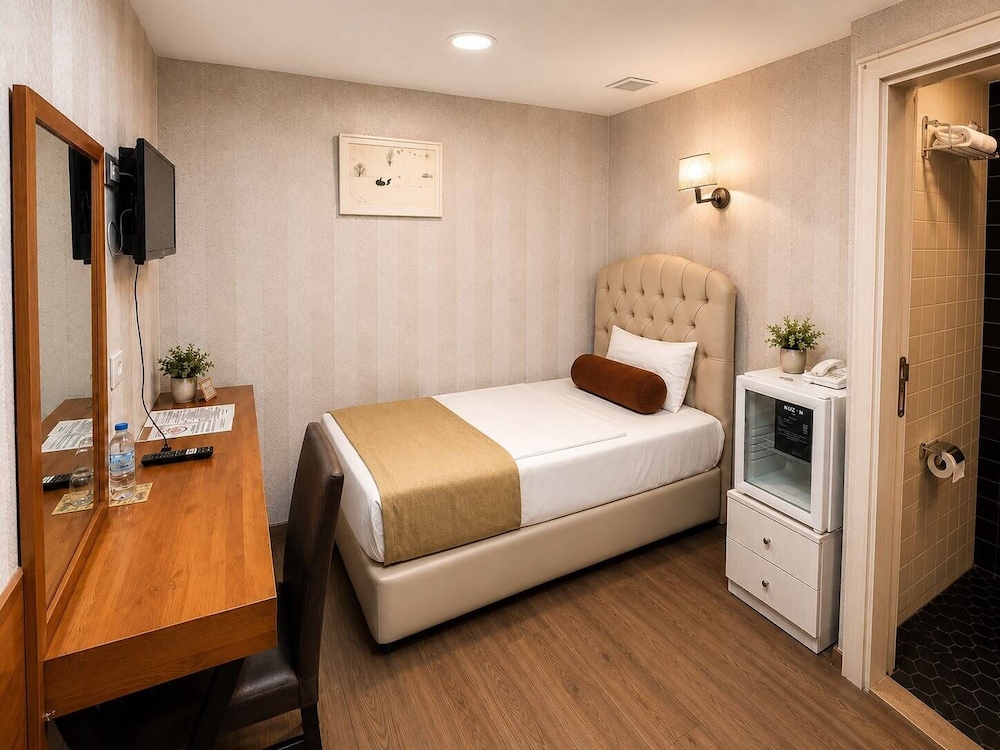 Kuzen Otel - Adults Only 7/50