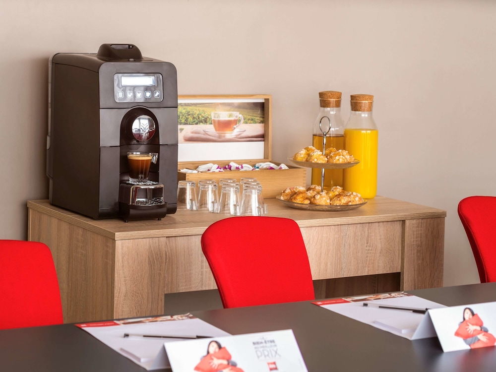 Ibis Cergy Pontoise Le Port 61/67