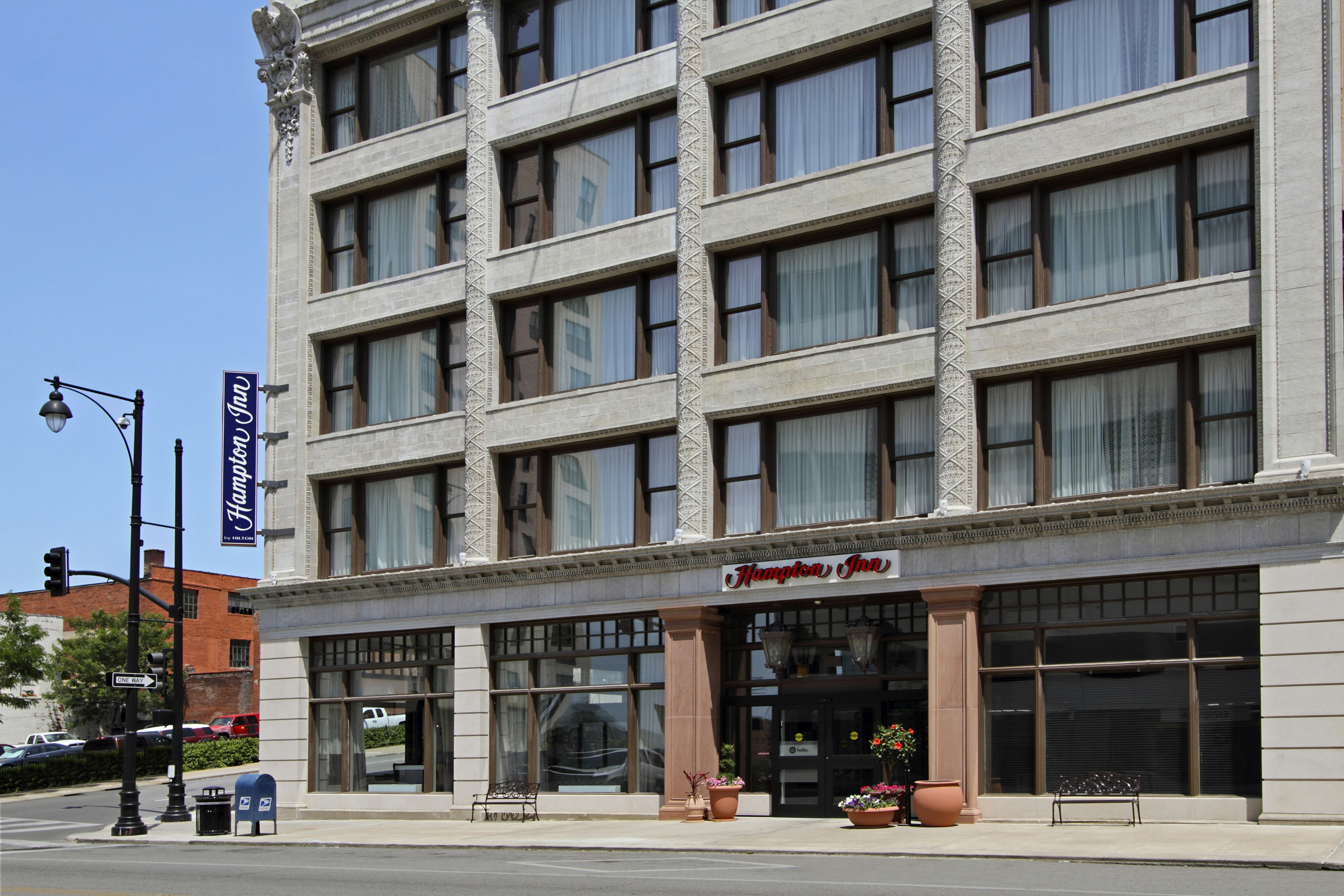 Hampton Inn Kansas City/Downtown Financial District 5/32