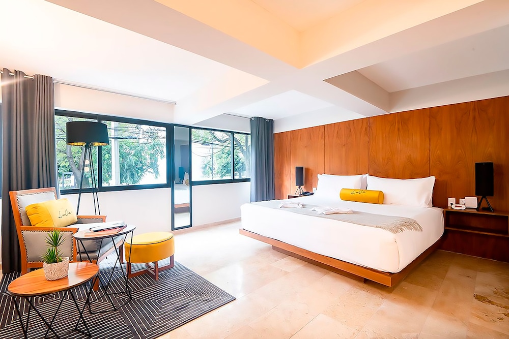 SUITE, PARK VIEW