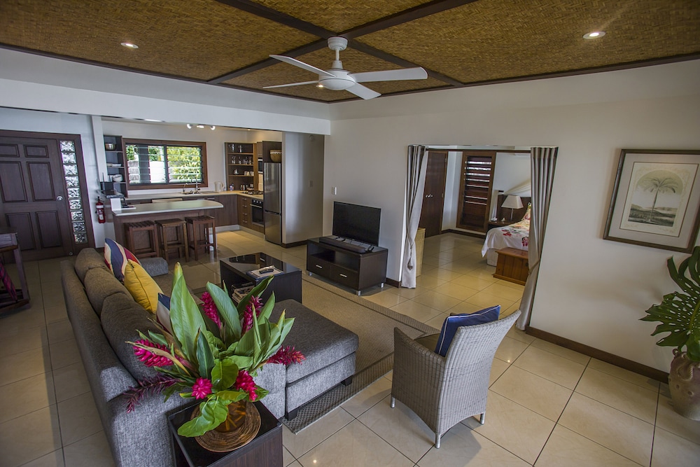 Rendezvous Villas 9/17