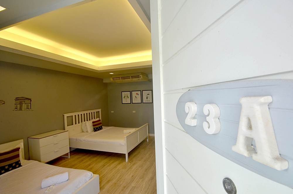Paragon Inn 14/63