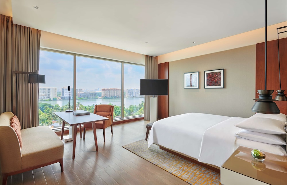 GRAND HYATT KOCHI BOLGATTY 28/71