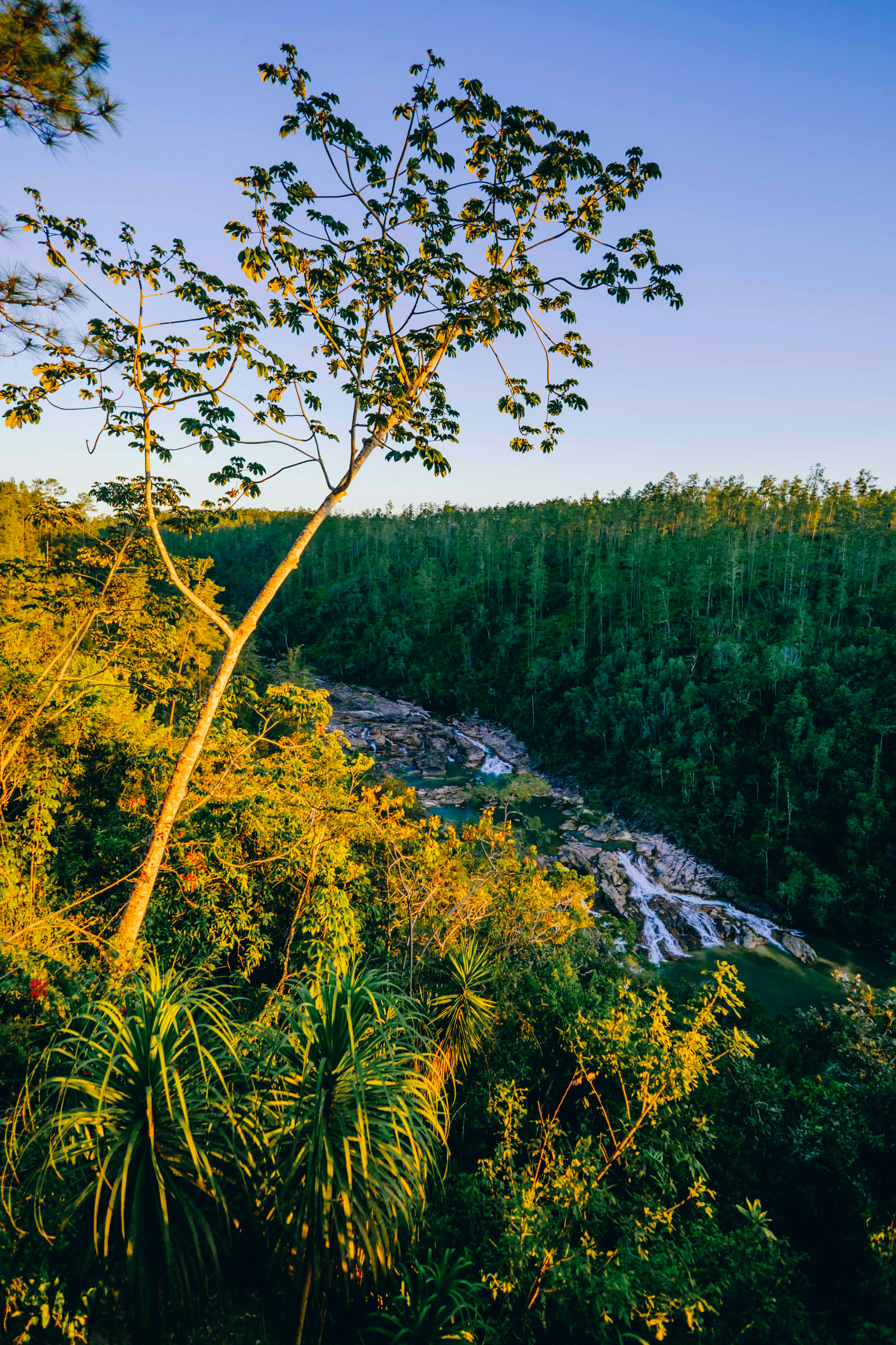Gaia Riverlodge 75/81