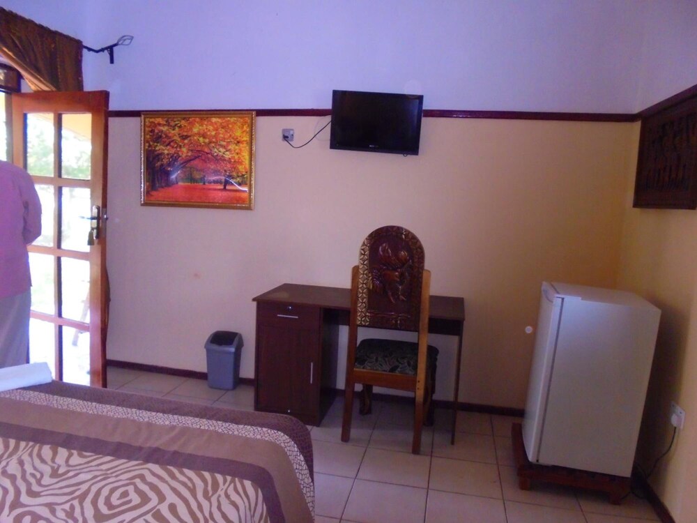 White Rose Lodge 3/50