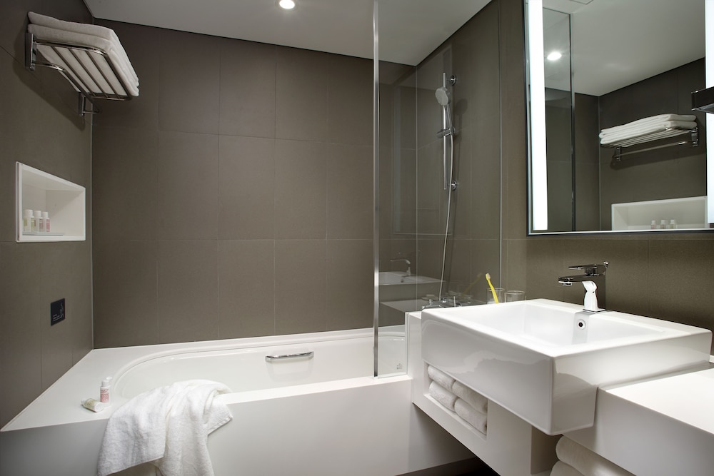 L7 MYEONGDONG by LOTTE HOTELS 15/40