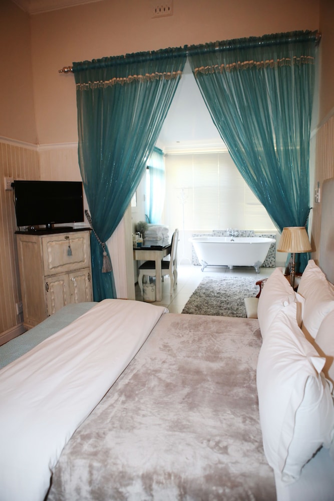 Oleander Guest House 8/50