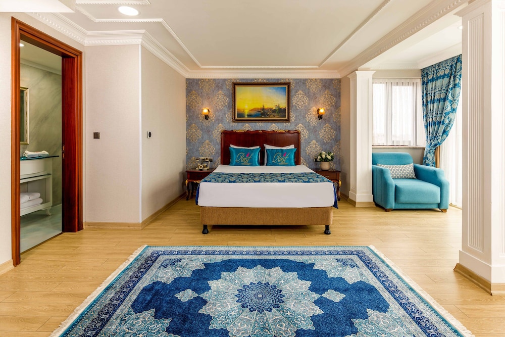 Rast Hotel 25/72