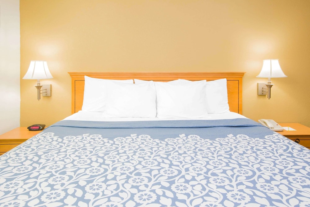 Days Inn by Wyndham Hattiesburg MS 4/49